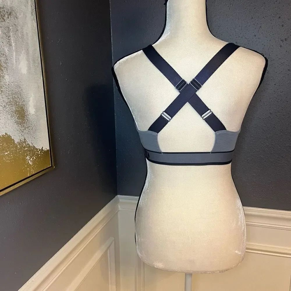 Lululemon Inner Essence Bra - Picture 9 of 11